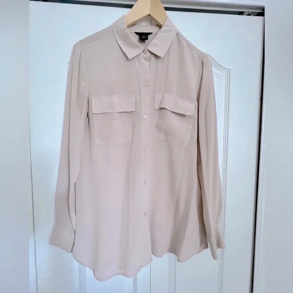 Moda International Long sleeve button down - Picture 2 of 2